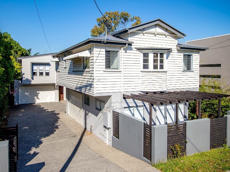 Townhouses For Rent in Morningside, QLD 4170 (Page 1)