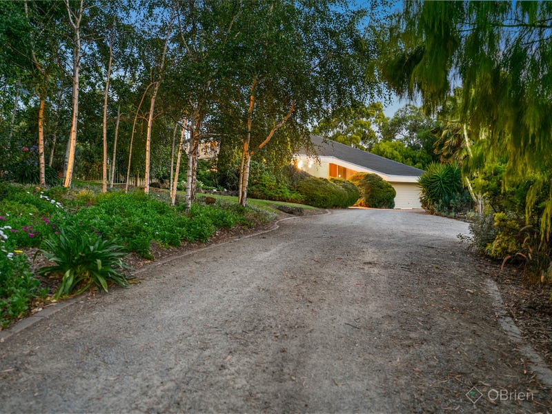 9 Casey Drive, Berwick, Vic 3806