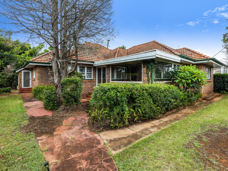 156 Russell Street, Newtown, Qld 4350