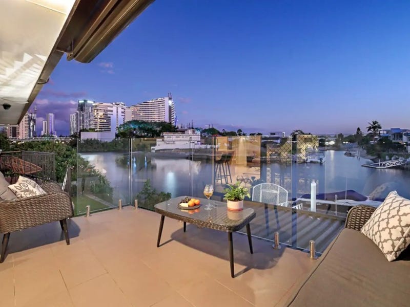15 Miami Key, Broadbeach Waters, Qld 4218